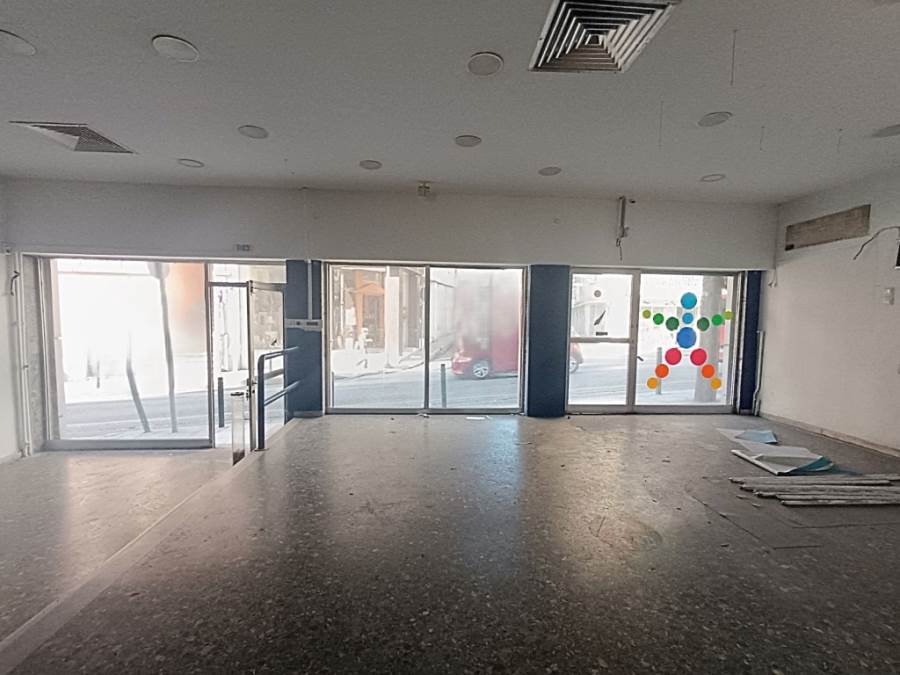 (For Sale) Commercial Retail Shop || Kavala/Kavala - 145 Sq.m, 90.000€ 