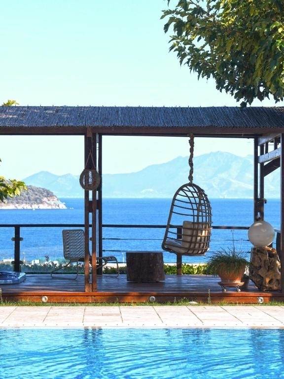 (Προς Πώληση) Κατοικία Βίλα || Ν. Καβάλας/Ελευθερές - 498 τ.μ, 5 Υ/Δ, 2.200.000€ 