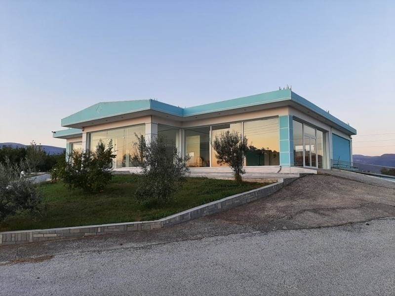 (For Rent) Επαγγελματικός Χώρος Building || Kavala/Filippoi - 400 τ.μ, 2.500€ 